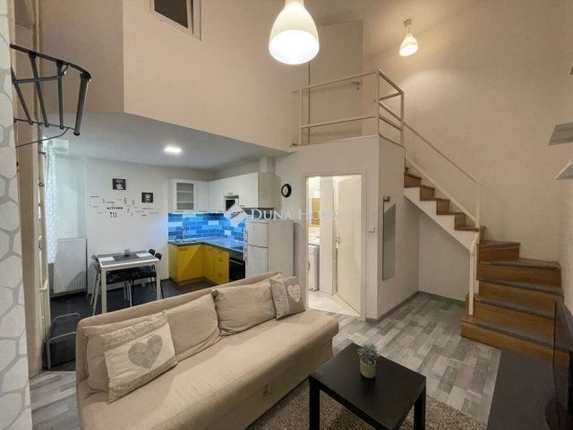 Eladó téglalakás, Budapesten, VII. kerületben 45 M Ft, 1 szobás