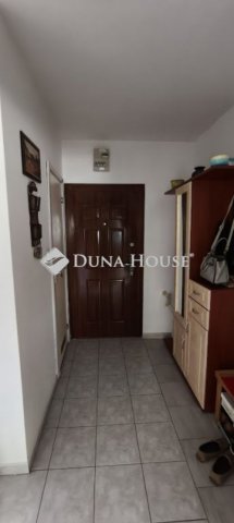 Eladó panellakás, Pécsett 51 M Ft, 3 szobás