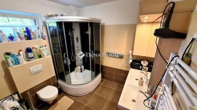 Eladó családi ház, Ráckevén 72.5 M Ft, 5 szobás