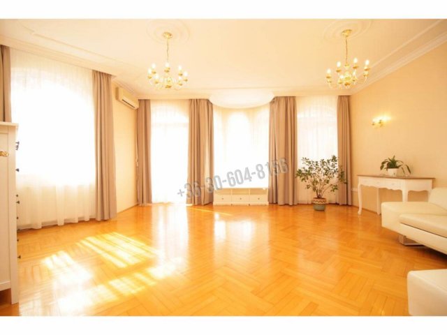 Kiadó ikerház, albérlet, Budapesten, III. kerületben, 6 szobás