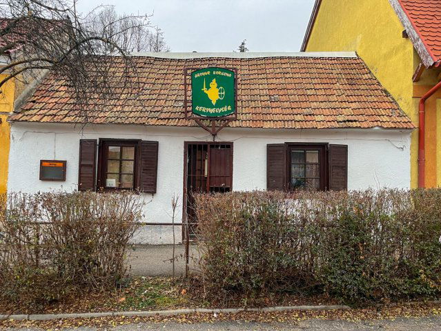 Eladó üzlethelyiség, Tatán 32.5 M Ft / költözzbe.hu