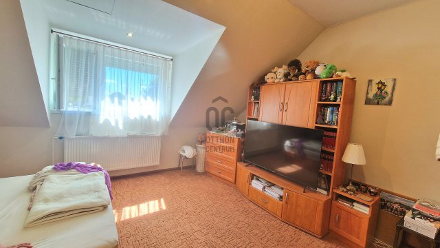 Eladó családi ház, Vépen 69.9 M Ft, 5 szobás