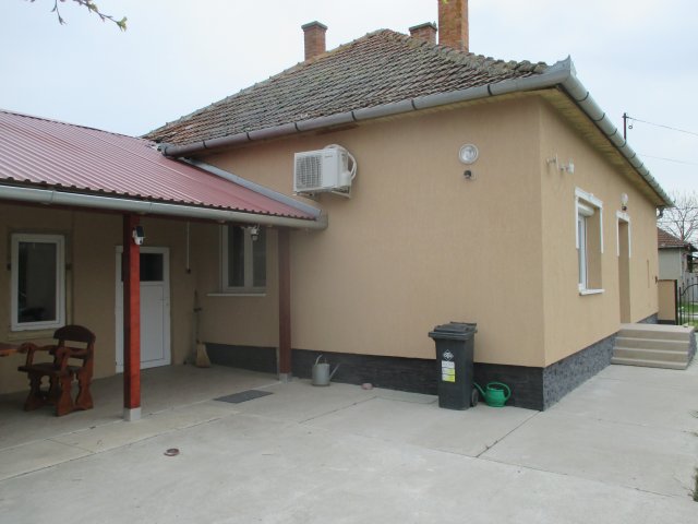Eladó családi ház, Kétegyházán 36.49 M Ft, 3 szobás