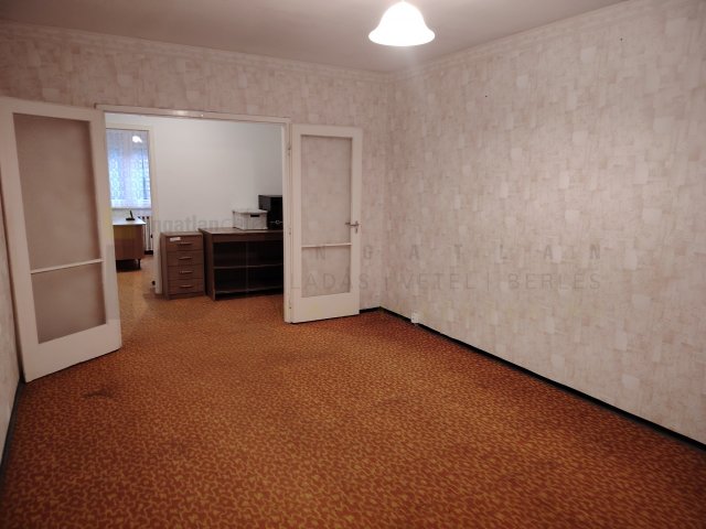 Eladó panellakás, Szegeden, Csongrádi sugárúton 56.9 M Ft