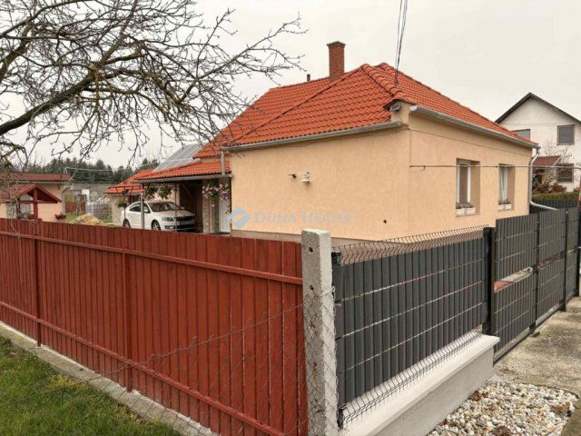 Eladó családi ház, Rábapatonán 67.9 M Ft, 2 szobás