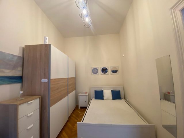 Eladó téglalakás, Budapesten, VIII. kerületben, Baross utcában
