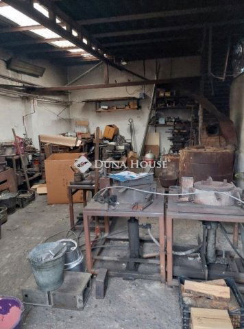 Eladó ipari ingatlan, Budapesten, XXI. kerületben 46 M Ft