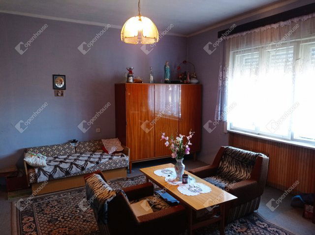Eladó családi ház, Tornyiszentmiklóson 19 M Ft, 2 szobás
