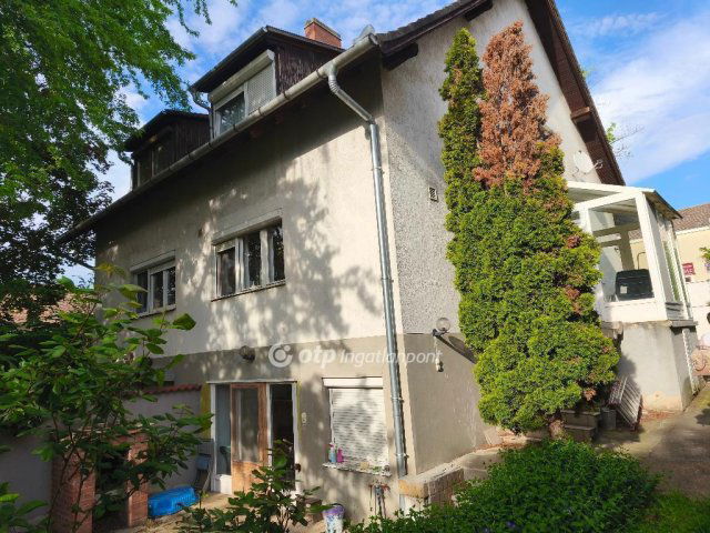 Eladó családi ház, Szentesen 43 M Ft, 5 szobás