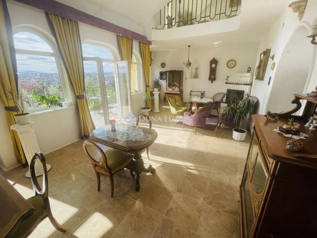 Eladó családi ház, Egerben 150 M Ft, 9 szobás