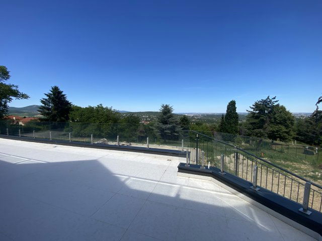 Eladó téglalakás, Budapesten, III. kerületben 329 M Ft, 6 szobás