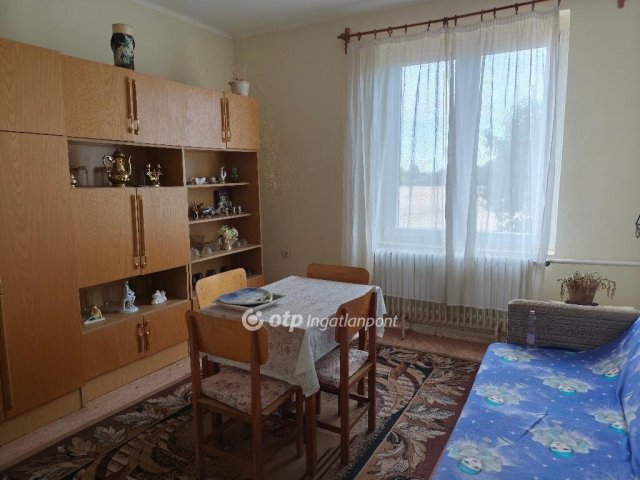 Eladó családi ház, Sárospatakon 18.8 M Ft, 3 szobás