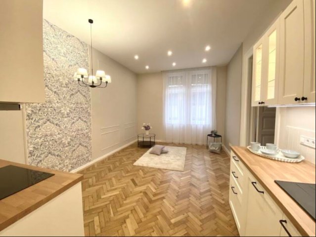 Eladó téglalakás, Budapesten, VI. kerületben 104.9 M Ft