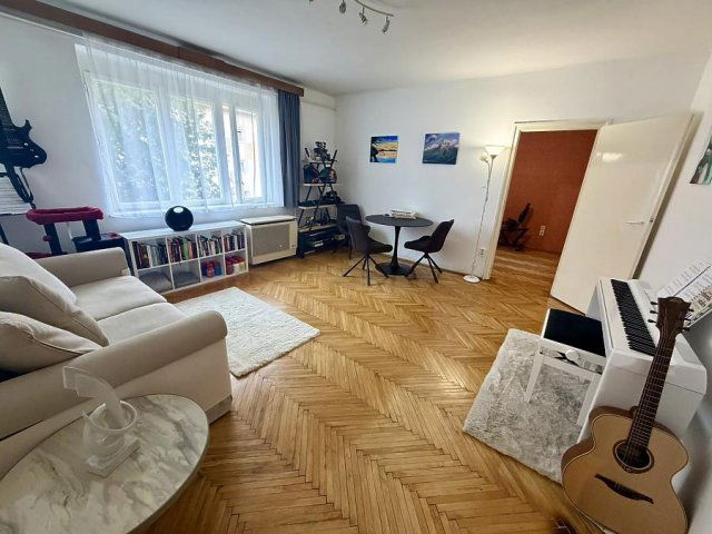 Eladó téglalakás, Vácon 49.99 M Ft, 2 szobás