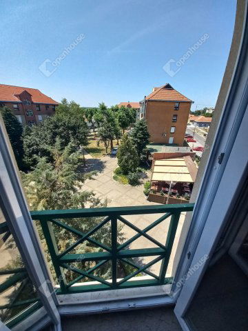 Eladó téglalakás, Dombóváron 38.9 M Ft, 3 szobás
