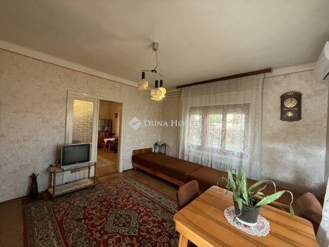 Eladó családi ház, Szigetszentmiklóson 84.9 M Ft, 4 szobás