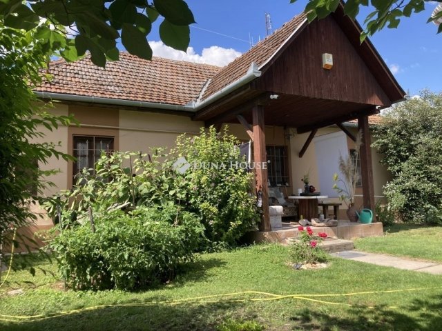 Eladó családi ház, Kecskeméten 69.9 M Ft, 2 szobás