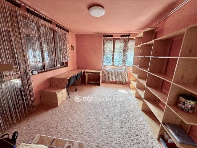 Eladó családi ház, Salgótarjánban 62 M Ft, 4 szobás