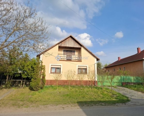 Eladó családi ház, Bagon 69.5 M Ft, 3+1 szobás