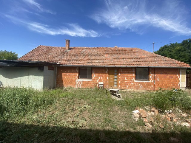 Eladó családi ház, Békésen 19.9 M Ft, 2 szobás