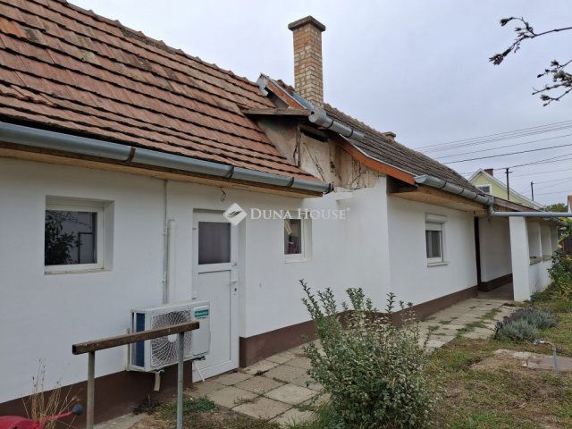 Eladó családi ház, Berettyóújfaluban, Nádasdy utcában 14 M Ft