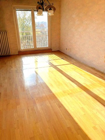 Eladó panellakás, Budapesten, III. kerületben 66.4 M Ft