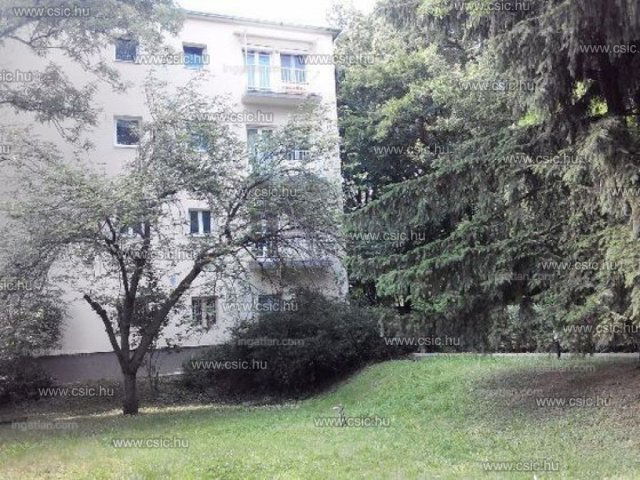 Eladó téglalakás, Budapesten, II. kerületben 66.3 M Ft, 1 szobás