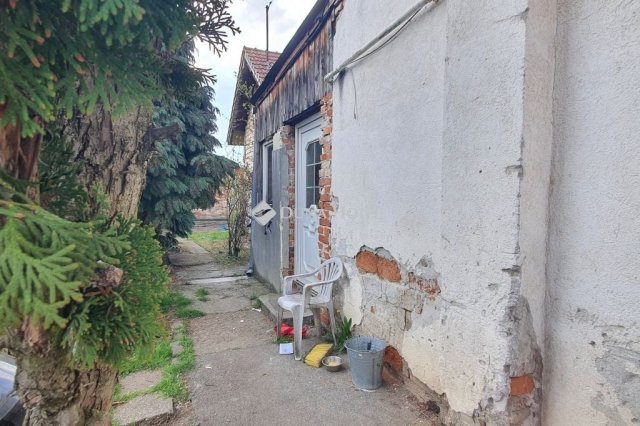 Eladó családi ház, Szombathelyen 29.9 M Ft, 2 szobás