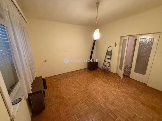 Eladó családi ház, Izsákon 29.9 M Ft, 3 szobás