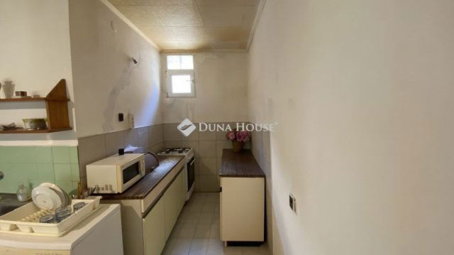 Eladó családi ház, Szigetbecsén 33.8 M Ft, 2 szobás
