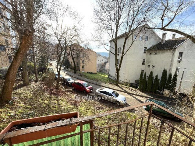 Eladó panellakás, Salgótarjánban 19.3 M Ft, 2 szobás