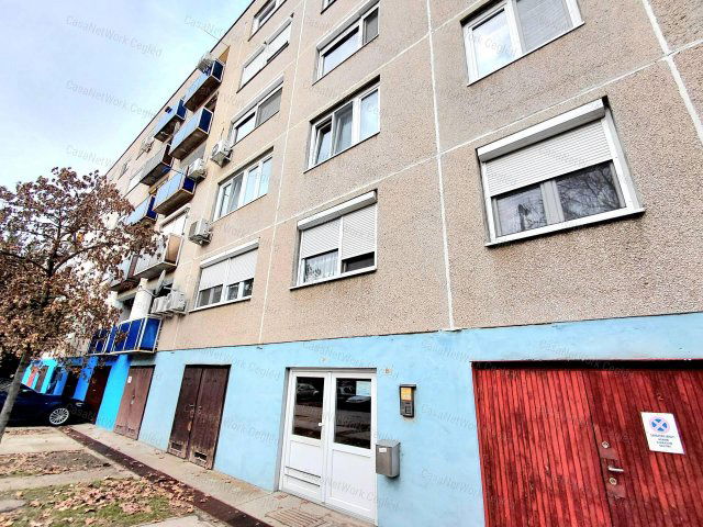 Eladó panellakás, Nagykőrösön 29.9 M Ft, 2+1 szobás