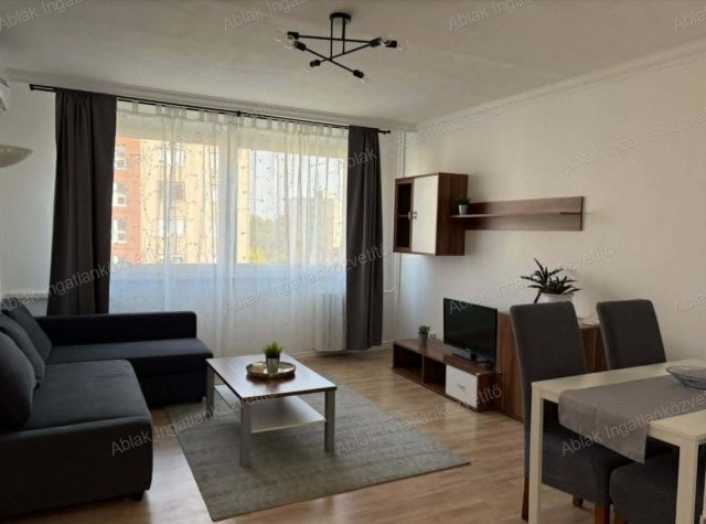 Kiadó panellakás, albérlet, Kecskeméten 170 E Ft / hó, 2 szobás