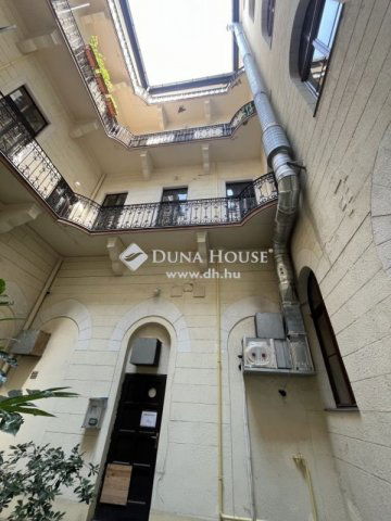 Eladó üzlethelyiség, Budapesten, V. kerületben 399 M Ft