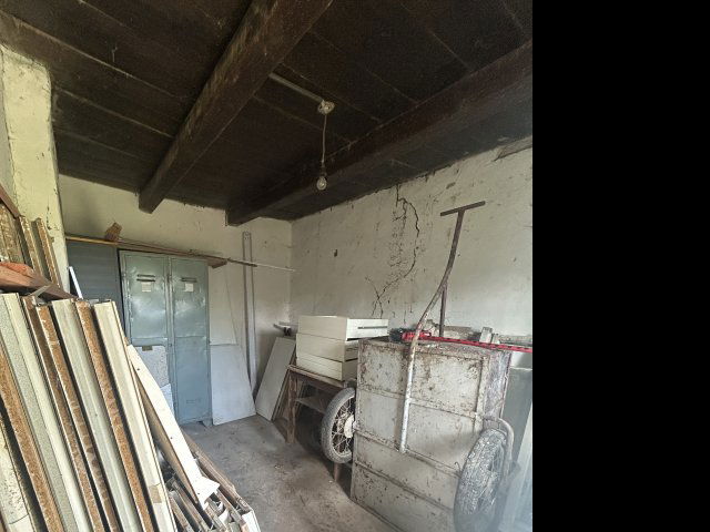 Eladó családi ház, Bakházán 6.5 M Ft, 1 szobás