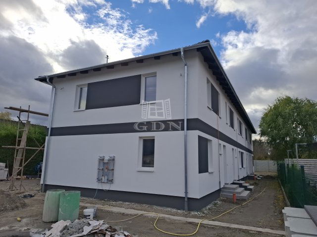 Eladó sorház, Szigetszentmártonban 74.9 M Ft, 4 szobás