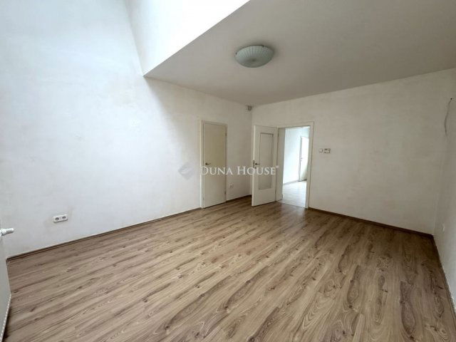 Eladó téglalakás, Budapesten, VII. kerületben 95.9 M Ft