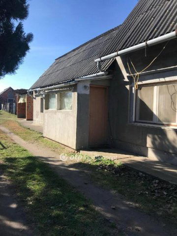 Eladó családi ház, Pilisen 34.9 M Ft, 2 szobás