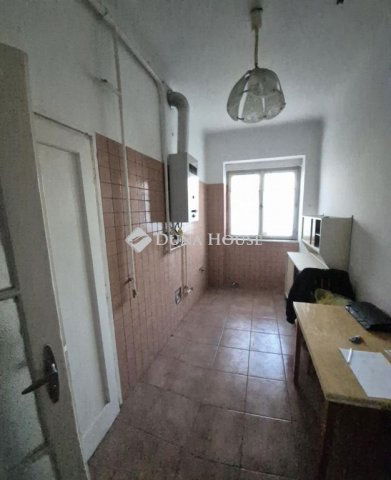 Eladó téglalakás, Budapesten, IV. kerületben 53 M Ft, 1 szobás