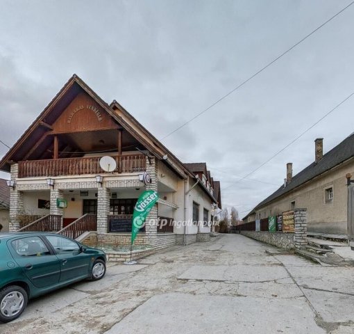 Eladó családi ház, Tótvázsonyban 180 M Ft, 4+1 szobás