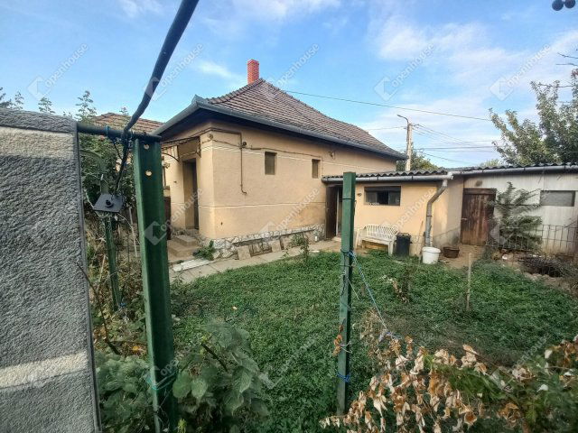 Eladó családi ház, Dombóváron 22 M Ft, 3 szobás