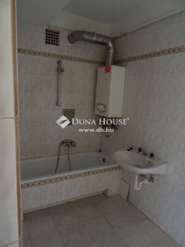 Eladó családi ház, Budapesten, X. kerületben 310 M Ft, 9 szobás