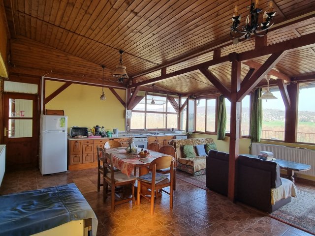 Eladó nyaraló, Hévízen 80 M Ft, 3 szobás / költözzbe.hu