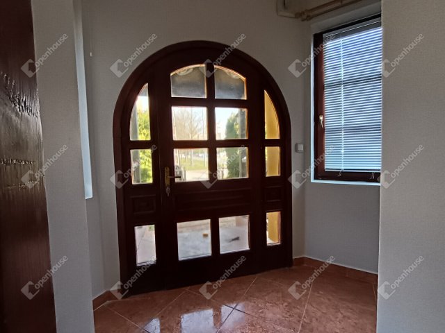 Eladó családi ház, Nagyatádon 109.9 M Ft, 6 szobás