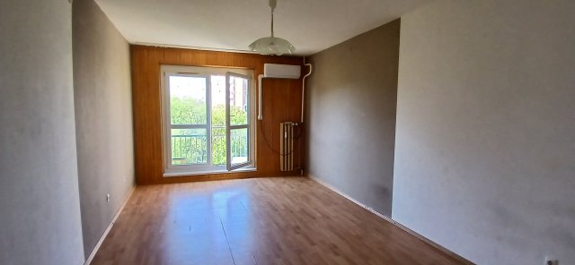 Eladó panellakás, Budapesten, III. kerületben 59.9 M Ft