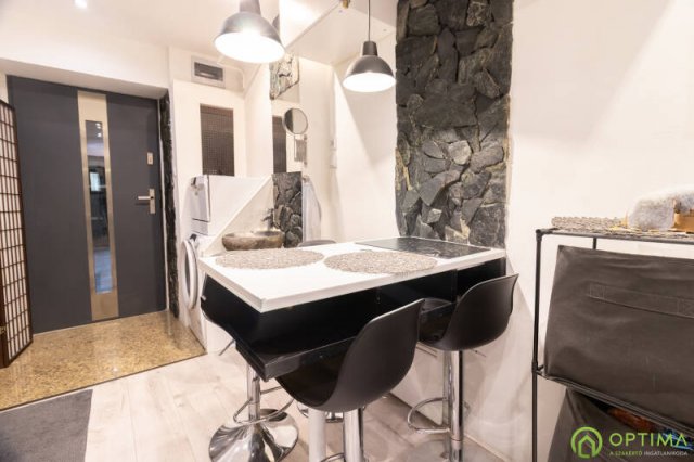 Eladó téglalakás, Budapesten, VII. kerületben 59.9 M Ft