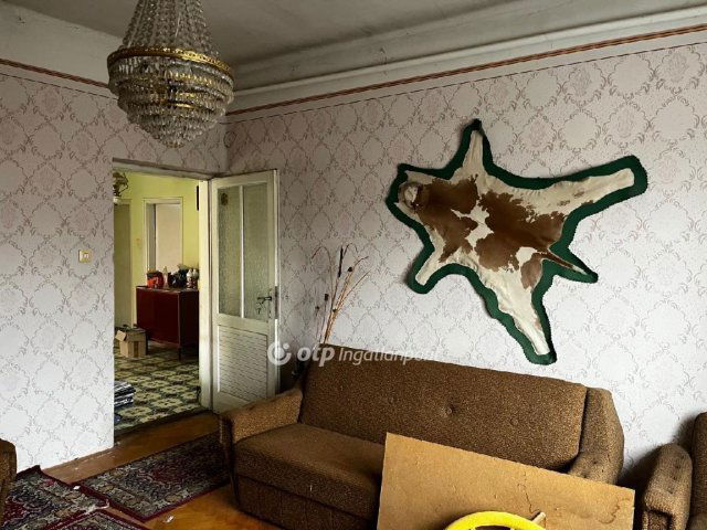 Eladó családi ház, Ostoroson 34.9 M Ft, 5 szobás