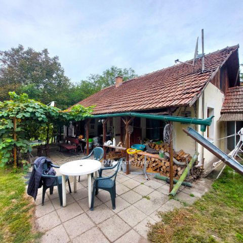 Eladó családi ház, Farmoson 13 M Ft, 2+1 szobás