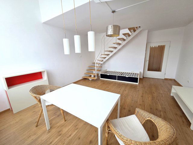 Kiadó téglalakás, albérlet, XV. kerületben, Illyés Gyula utcában