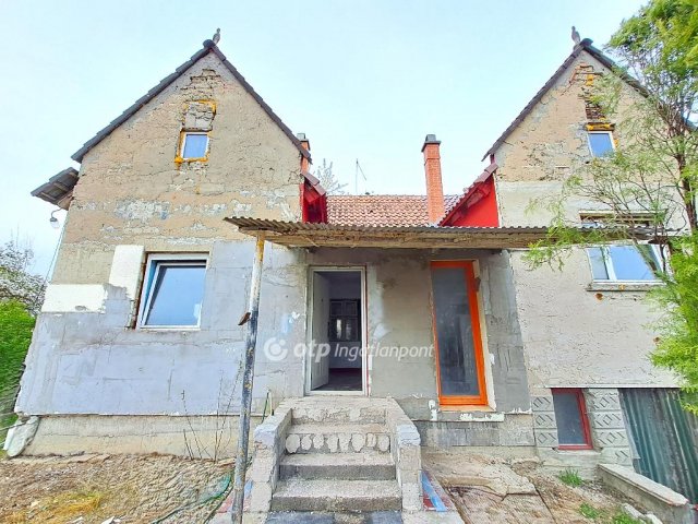 Eladó családi ház, Nagykőrösön 25 M Ft, 2 szobás